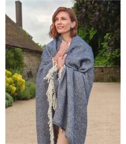 Couverture Point De Ruche - Pure Laine -Woolovers 112117 p356 navycream w 1620v2