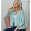 Cardigan Col Rond à Bords Côtelés - Femme - Pur Cachemire 1 Cardigan Col Rond à Bords Côtelés - Femme - Pur Cachemire -Woolovers 76871 q37l softcrystalblue w 52