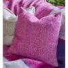 Housse De Coussin Motif Ruche D'abeille - Maison - Pure Laine -Woolovers 80212 p562 raspberry w 5