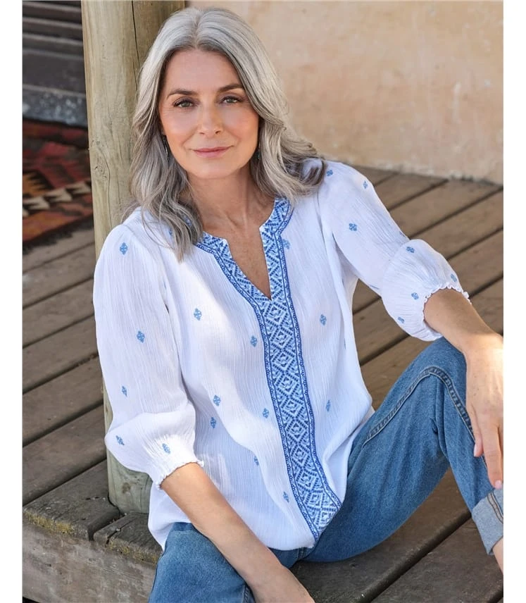 Haut Brodé à Col Cranté - Femme 3 Haut Brodé à Col Cranté - Femme